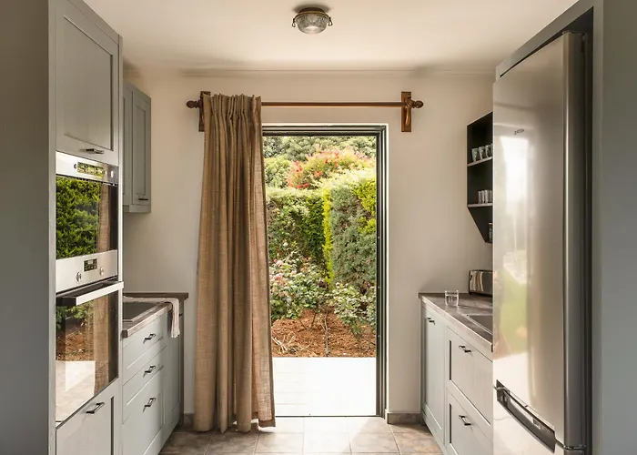 Dionysus * Argostoli (Kefalonia)