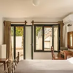 Villa Dionysus
