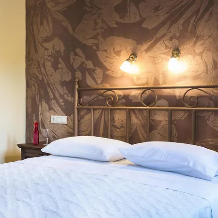 Villa Dionysus *